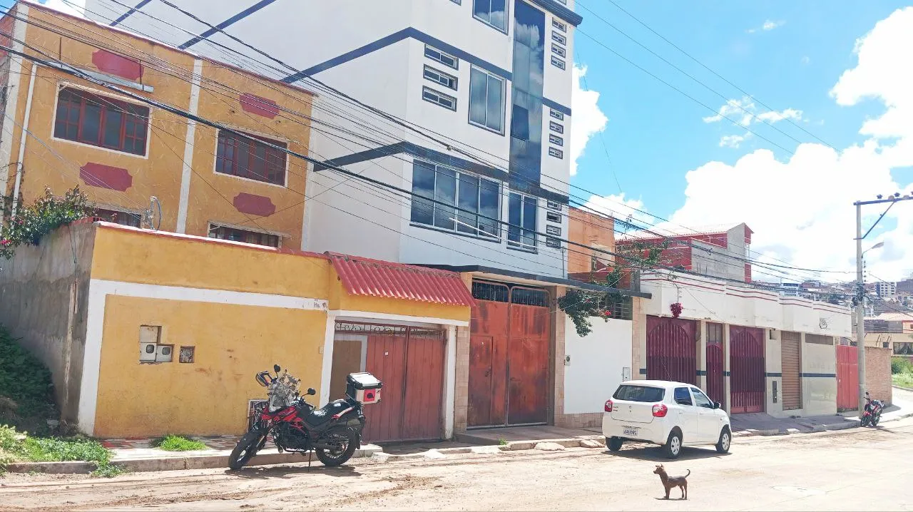 CASA EN VENTA DE OCASIÓN – IDEAL PARA INVERSIÓN O FAMILIA NUMEROSA - Imagen 3