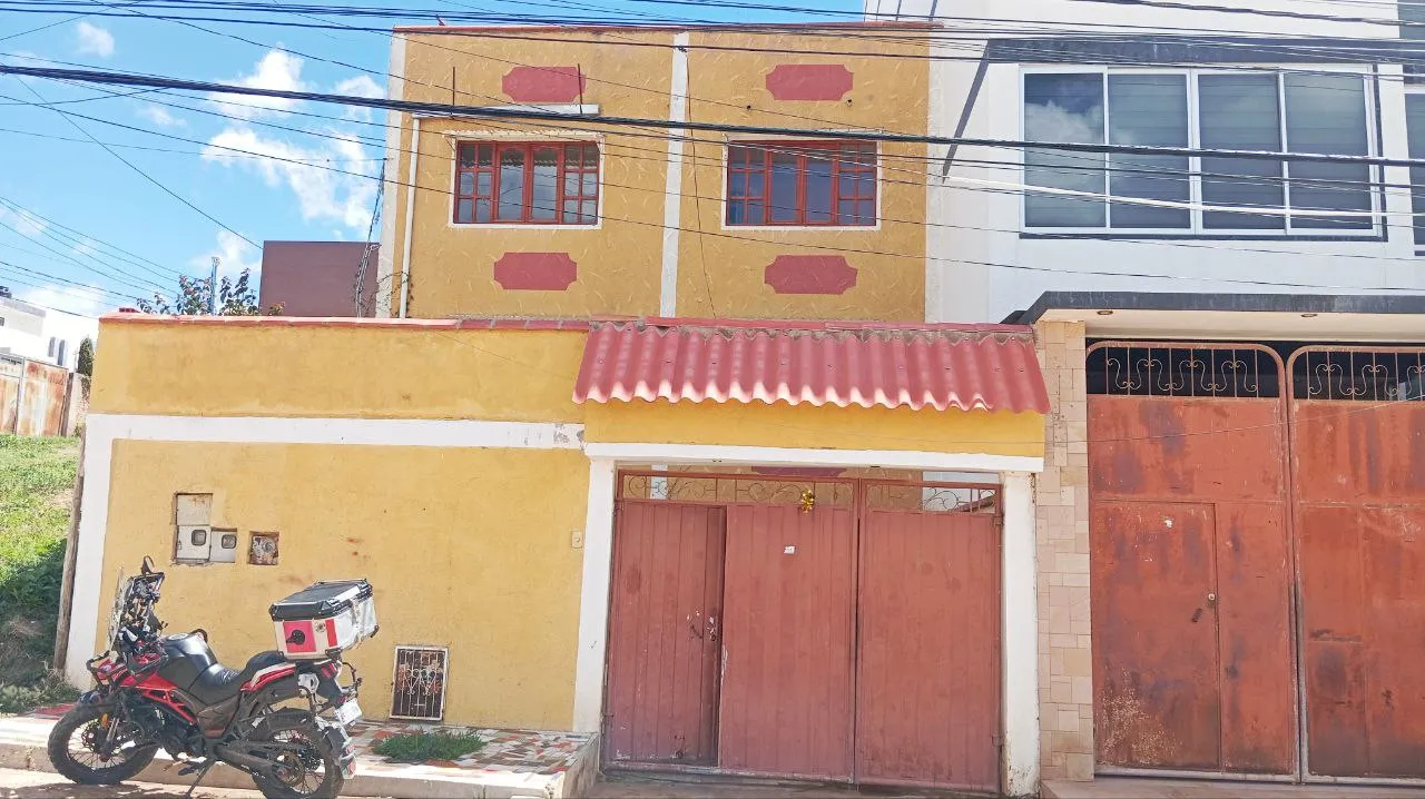CASA EN VENTA DE OCASIÓN – IDEAL PARA INVERSIÓN O FAMILIA NUMEROSA - Imagen 4